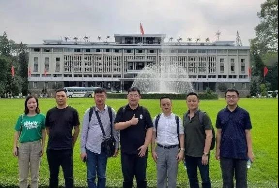 世騰控股董事長(zhǎng)，副董事長(zhǎng)一行赴越南考察調(diào)研