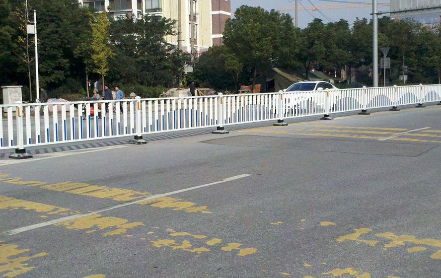 道路護欄設計