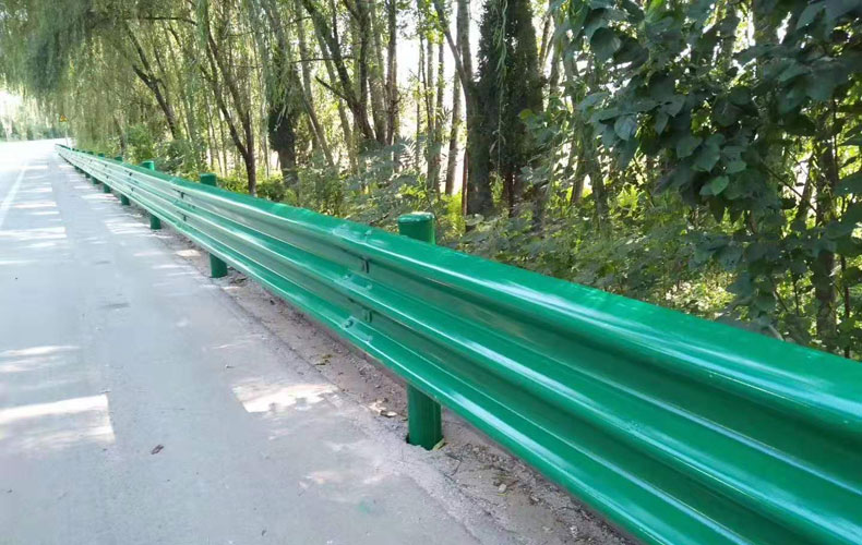 三波護欄的規(guī)格、制造工序、特點和用途是什么？