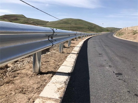 波形護(hù)欄的分類、用途、表面處理、特點(diǎn)是怎么樣的？